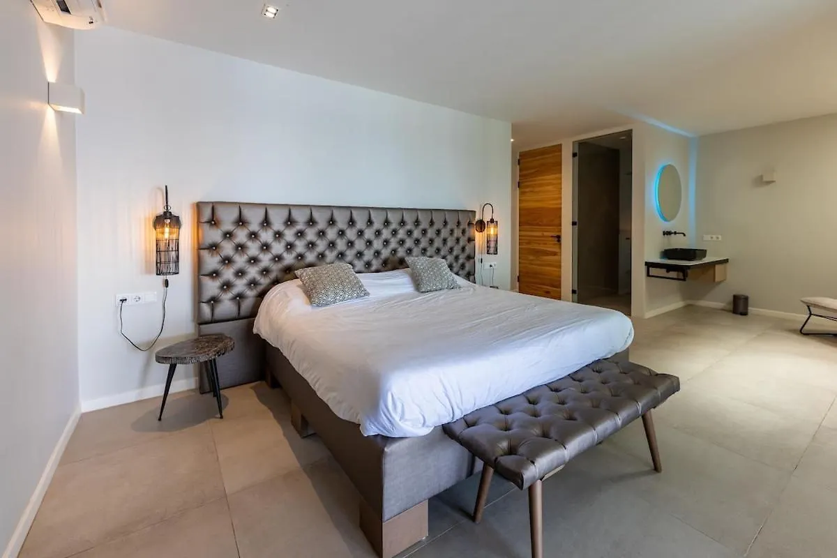Kates Ocean View Apartment Willemstad