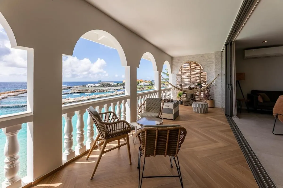 Kates Ocean View Apartment Willemstad